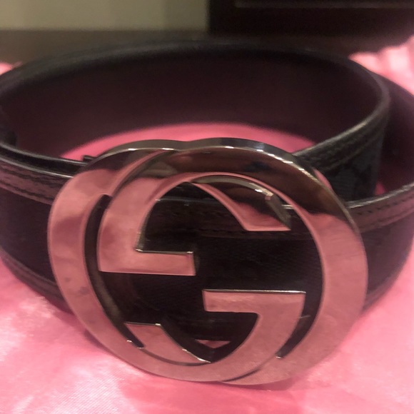 Gucci Accessories - Gucci 34” black signature belt